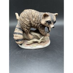 Vtg Homco Home‎ Interiors Raccoon Statue 1423 Ceramic Figurine on Log Base